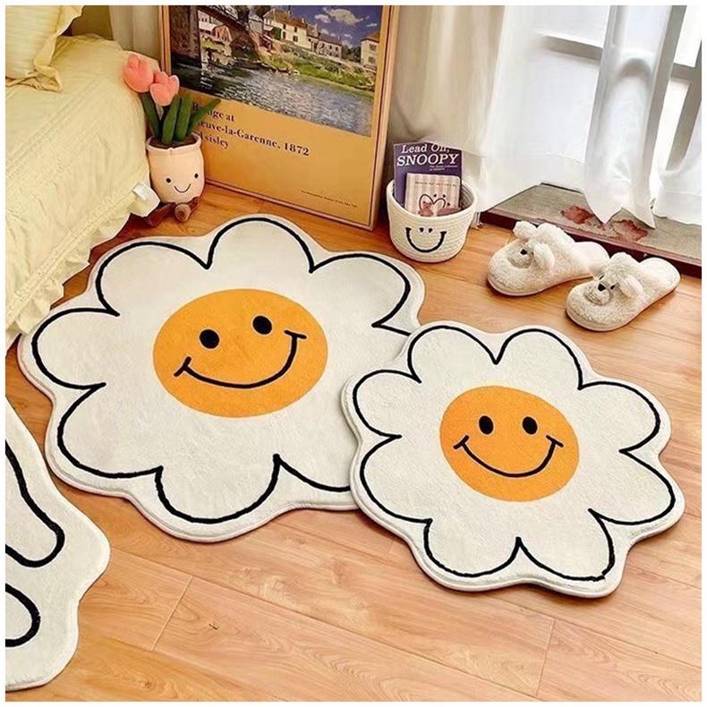 Thảm Hoa Cúc Mặt Cười Dùng Lót Sàn Nhà Mềm Mại Thấm Hút Chống Trượt Decor Phòng Siêu Xinh