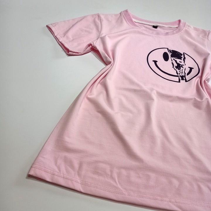 Áo Thun Đồng Phục Gia Đình Màu Hồng Logo Miệng Cười Halloween ATN5798  - J.A Shop