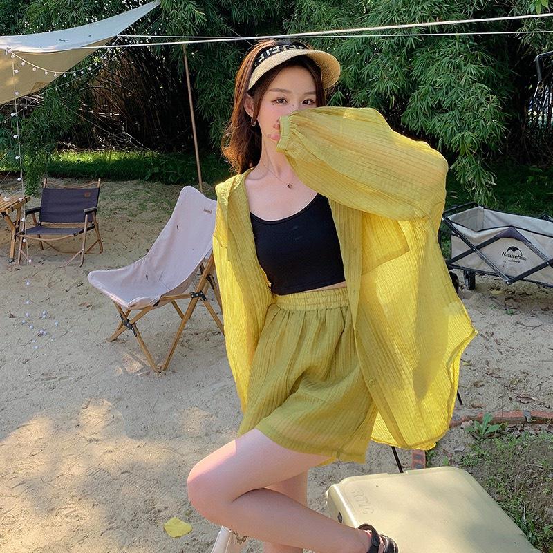 Bộ Áo Khoác Mỏng Có Mũ Quần Short Ống Rộng Vải Đũi Gân Xanh Bơ