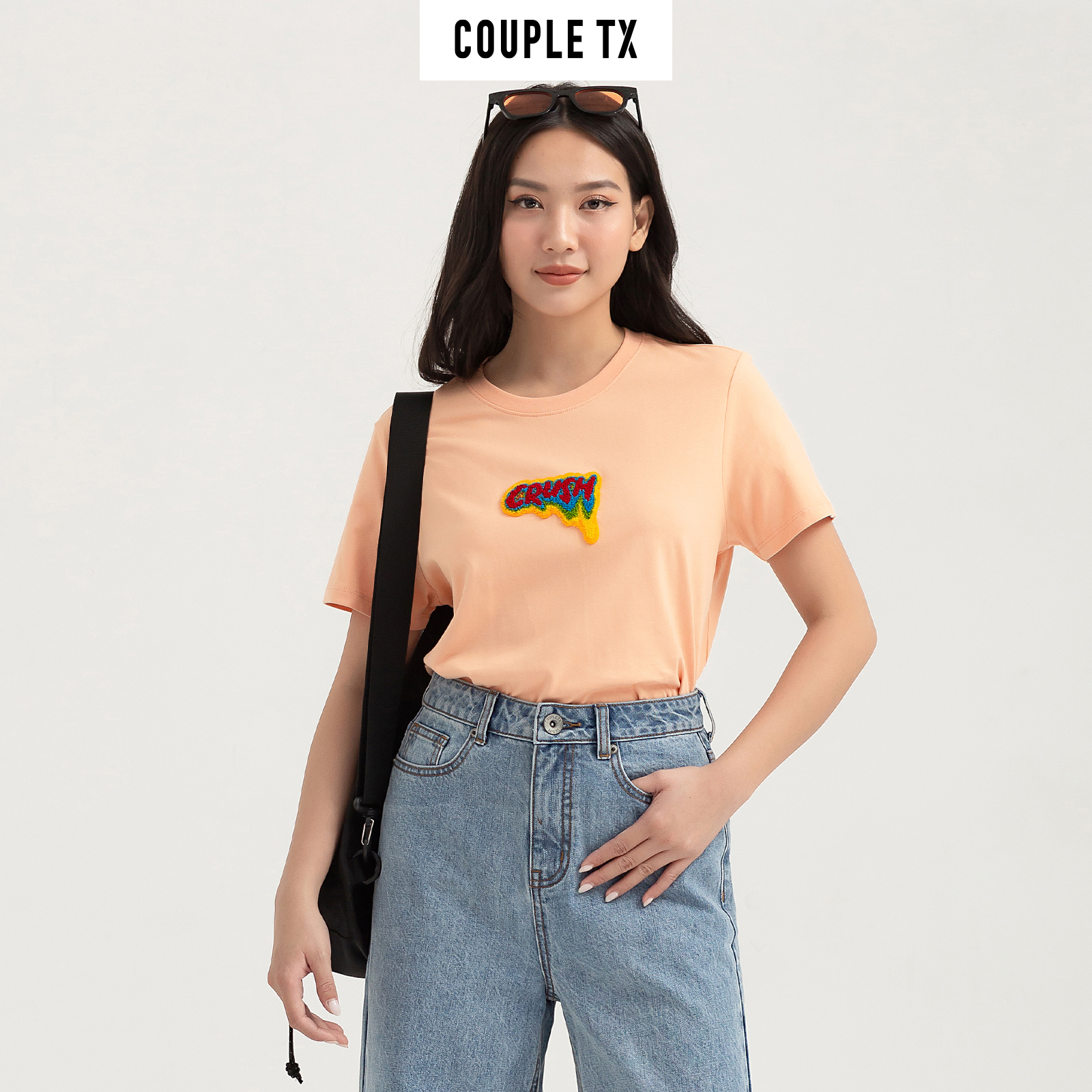 COUPLE TX - Áo Thun Nữ Valentine Regular Fit Thêu Xù Crush WTS 2240