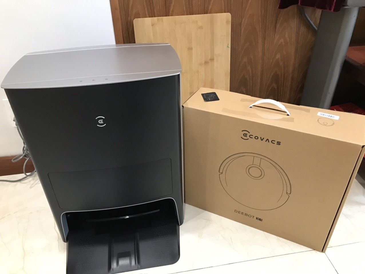 Robot hút bụi lau nhà Ecovacs Deebot X1 Omni - Lực hút 5000pa - Hàng chính hãng, bản quốc tế, tiêu chuẩn Châu Âu