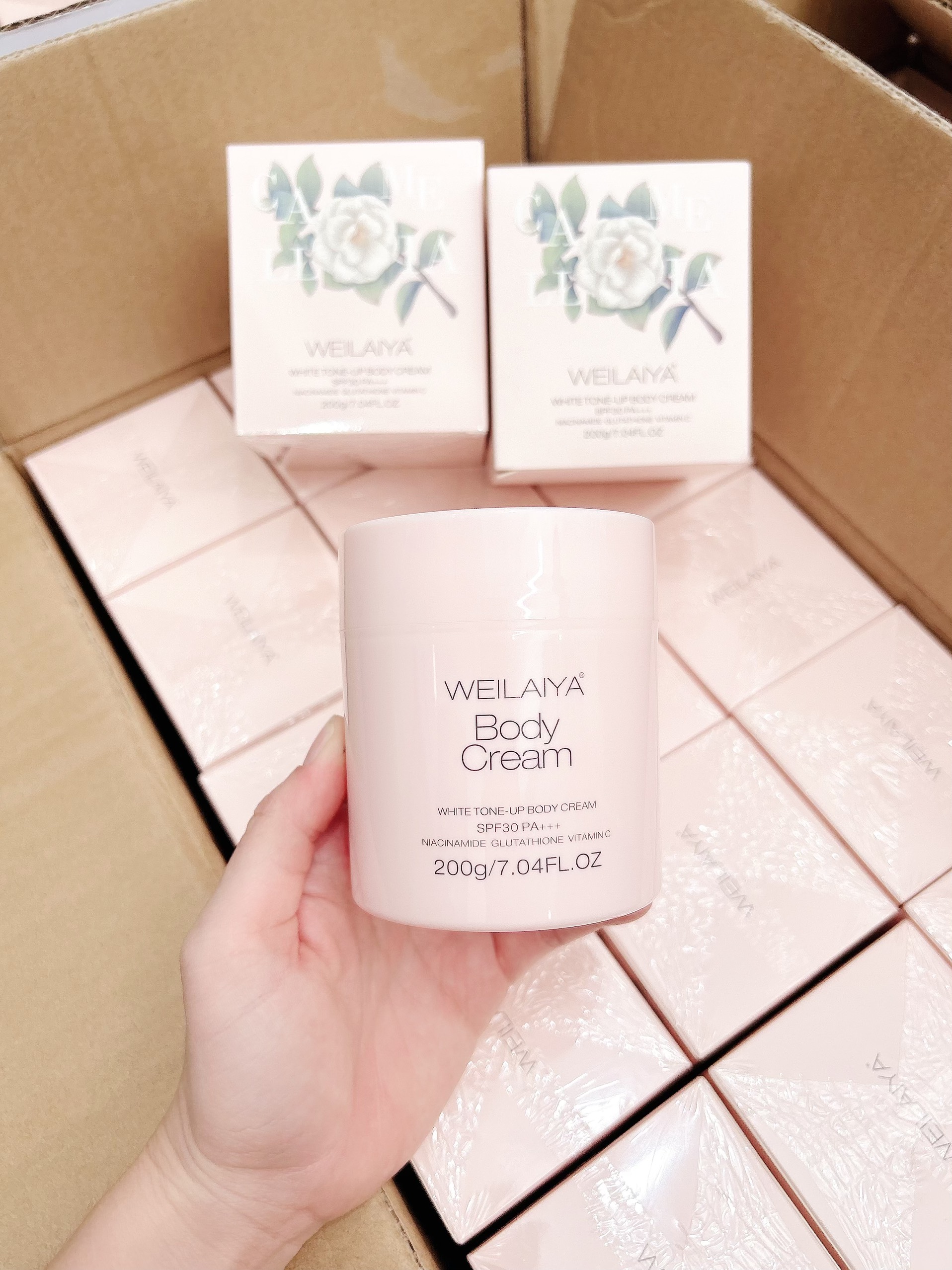 Kem Body WEILAIYA Kích Trắng Nâng Tone Bảo Vệ Da White Tone-Up Body Cream SPF30 PA+++