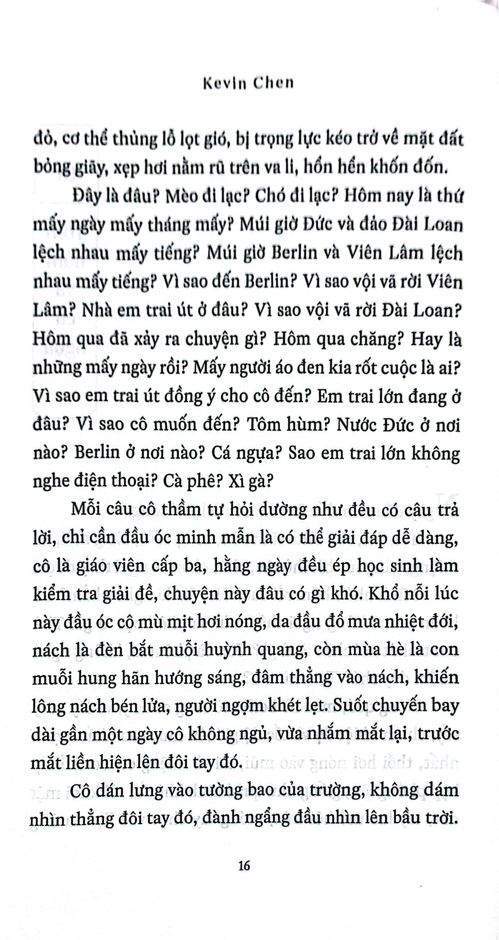 Sách - Người Tốt Lầu Trên