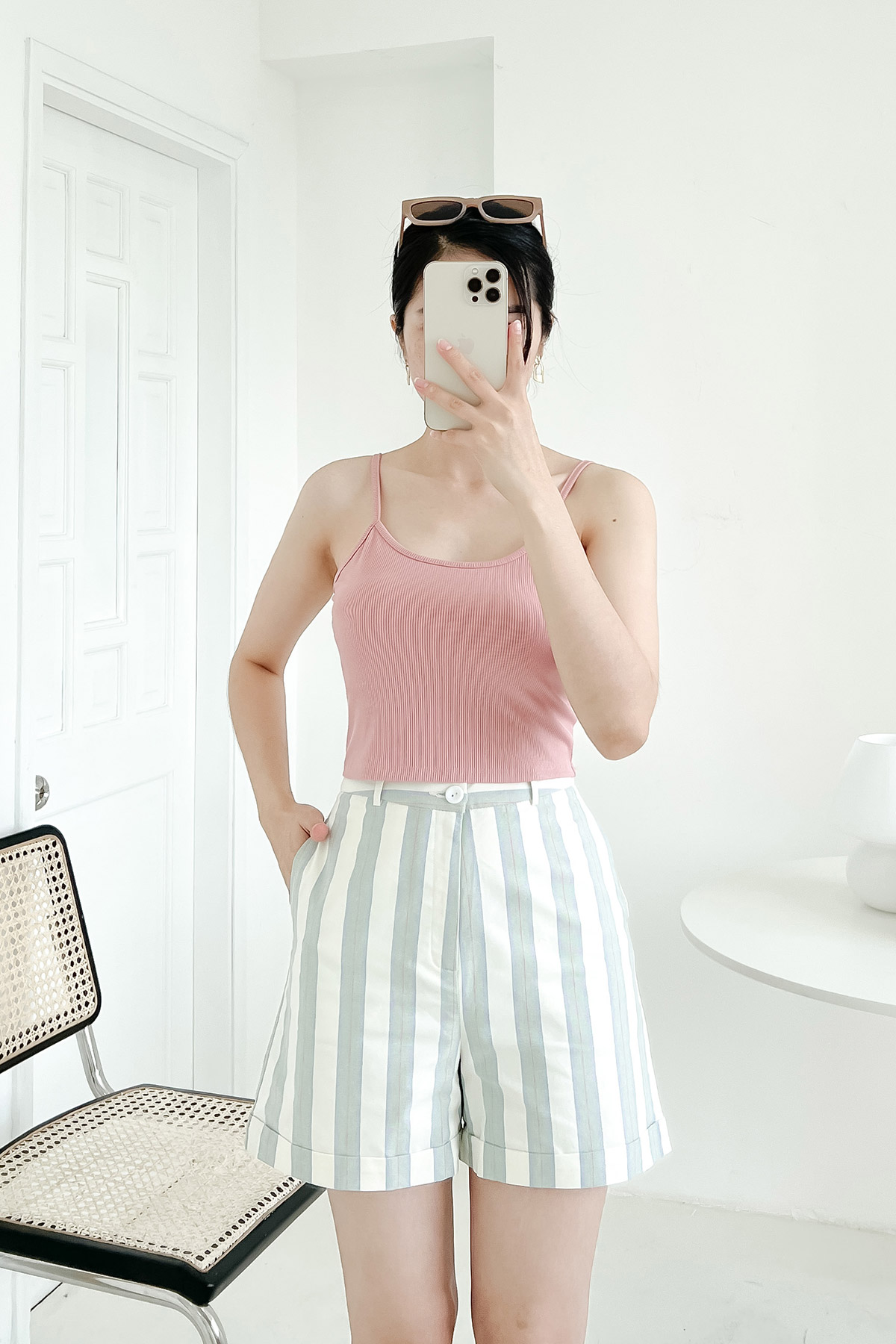Quần shorts basic gấu lơ vê TSX0522 Vienne Tran V64S21H010