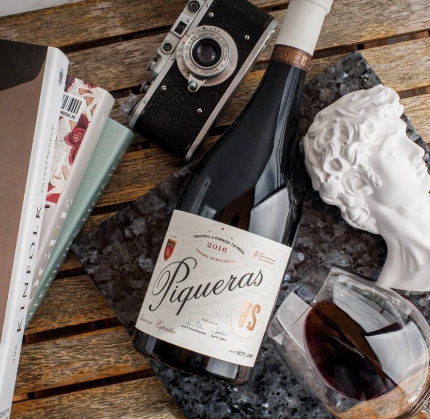 Rượu vang Organic Piqueras VS Monastrell & Garnacha Tintorera kèm túi hộp,đồ khui