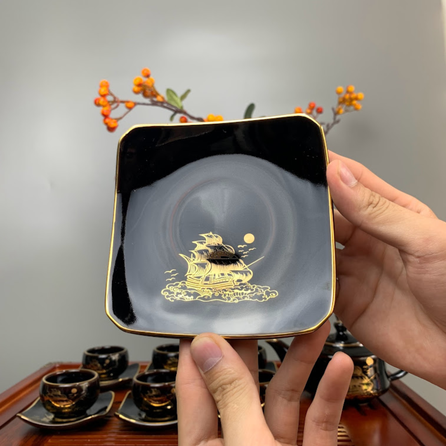 Bộ ấm chén uống trà cao cấp , bộ ấm trà Bát Tràng - thuận buồm xuôi gió men đen bóng