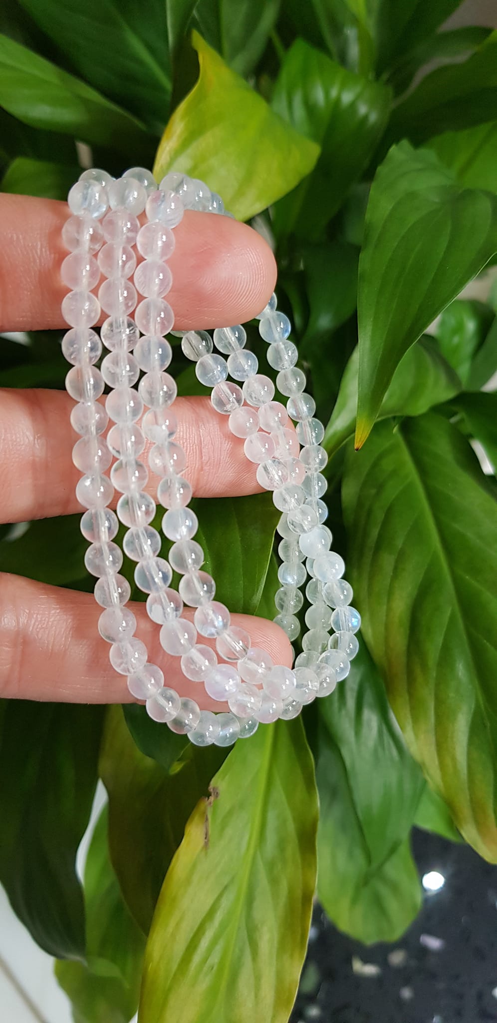 Vòng tay nữ moon vip quấn 3 vòng trắng ánh xanh nhẹ size hạt 5mm hợp nữ mệnh kim mệnh thuỷ đeo đẹp may mắn tốt sức khỏe công việc ạ