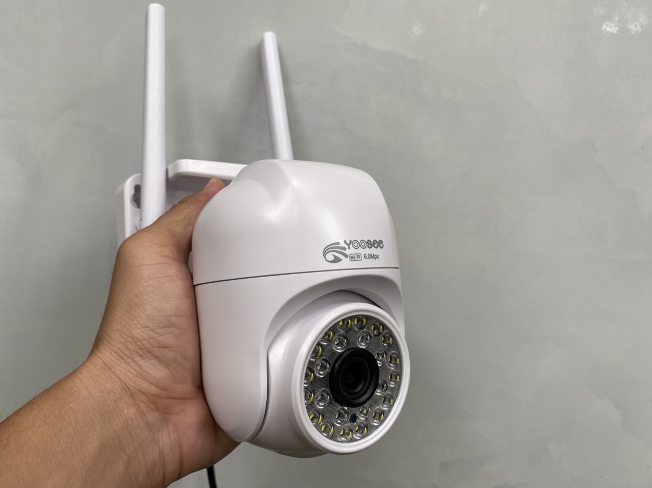 CAMERA YOOSEE PTZ ngoài trời xoay 360 độ- Full HD 10ban đêm có màu-chạy thẻ nhớ-bắt wifi- ghi âm đàm thoại- hàng chính hãng