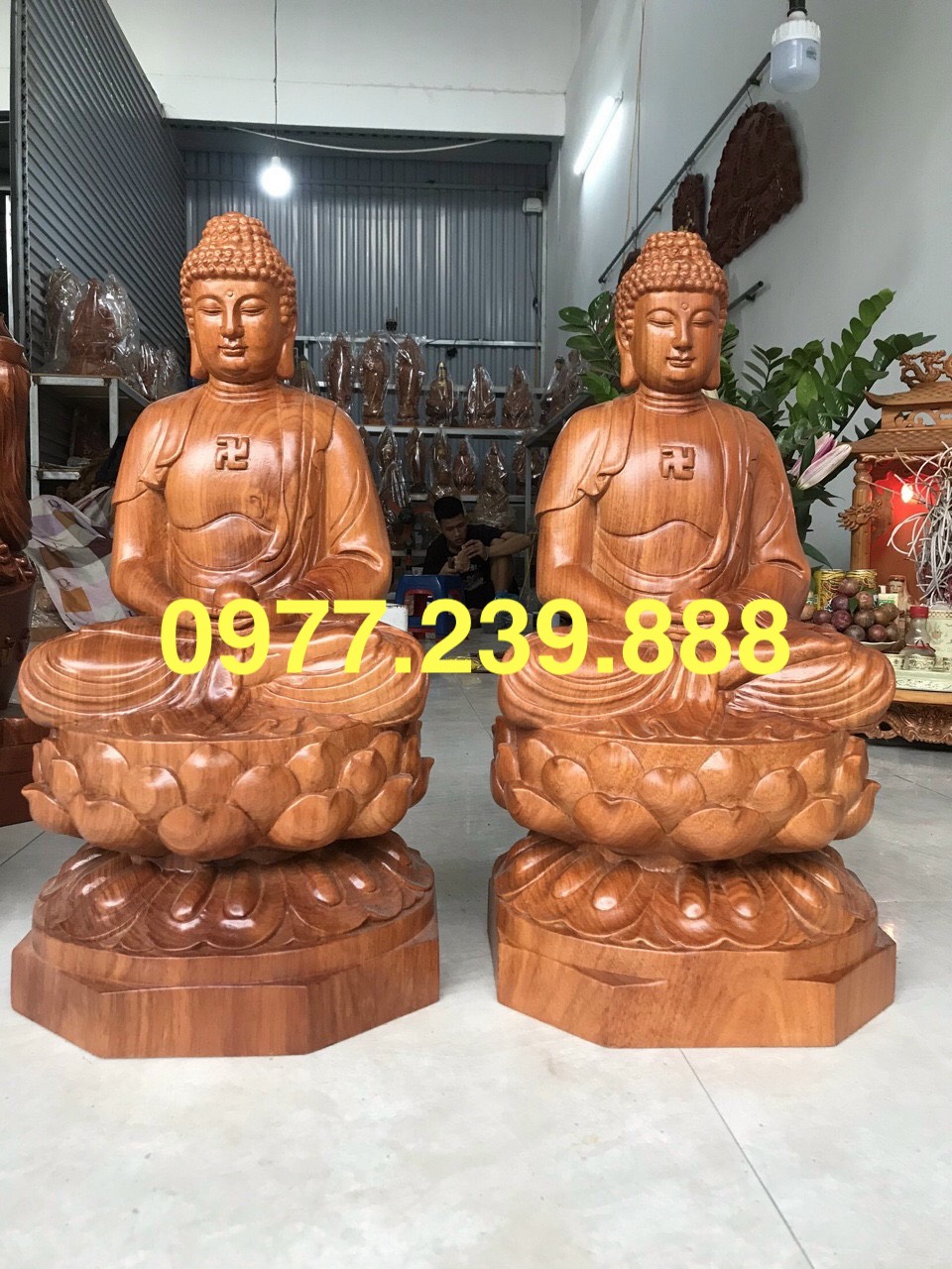 Tượng phật adida bằng gỗ hương 40cm