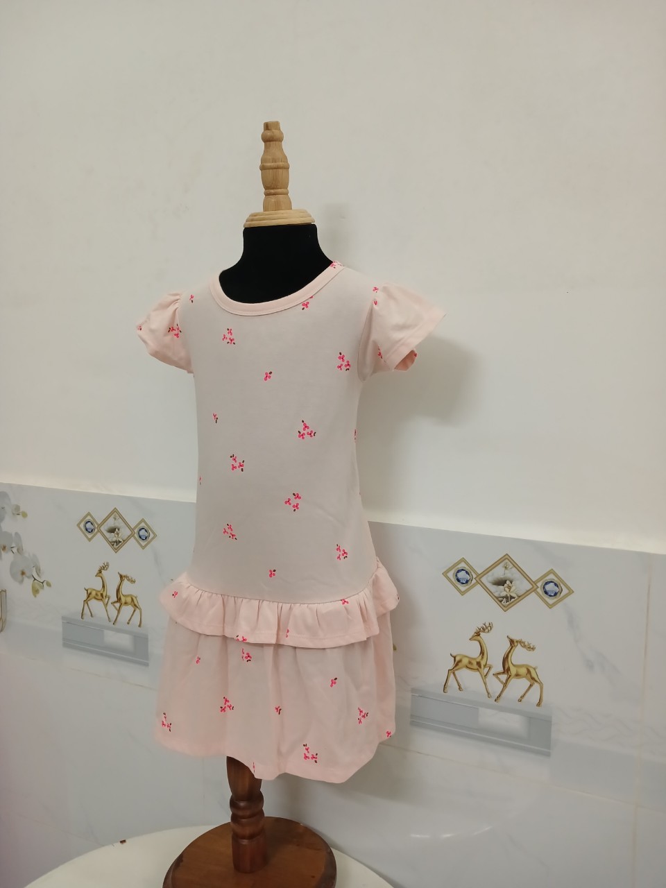 ĐẦM BÉ GÁI 2 BÈO HV HỒNG HOA NHÍ