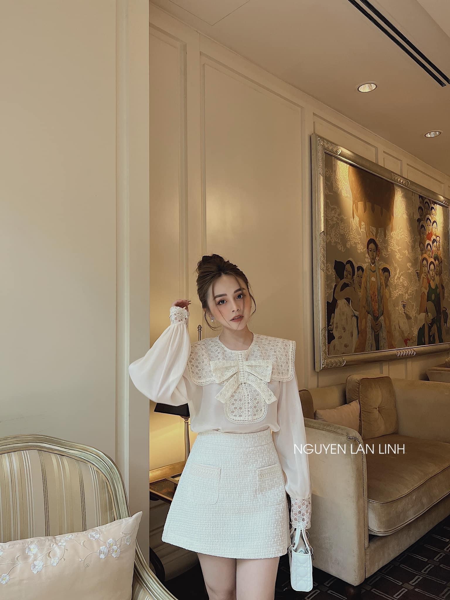 Set áo voan phối ren nơ ngực kèm chân váy chữ a