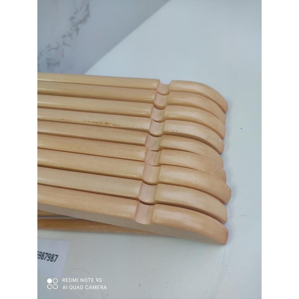 Móc treo quần áo bằng gỗ tam giác vàng có thanh ngang, dùng cho cửa hàng, shop thời trang và khách sạn