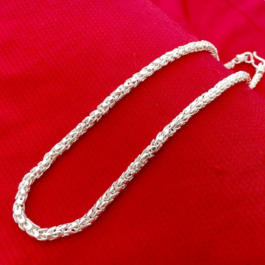 Dây chuyền bạc nam Bạc Quang Thản thiết kế kiểu dây tròn độ dài 50cm, trọng lượng có nhiều lựa chọn chất liệu bạc ta.