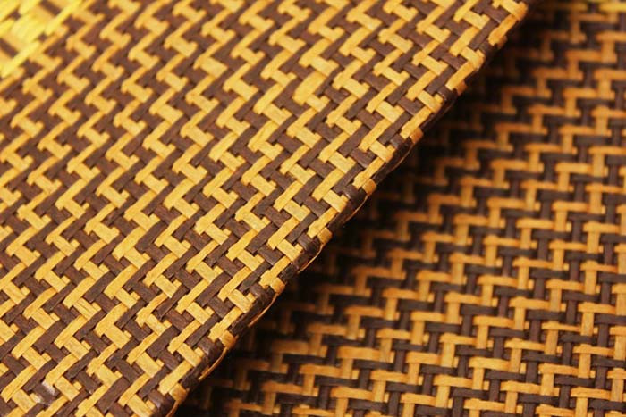 Được tạo lên bởi hàng ngàn lỗ nhỏ li ti giúp chiếu điều hòa mát hơn