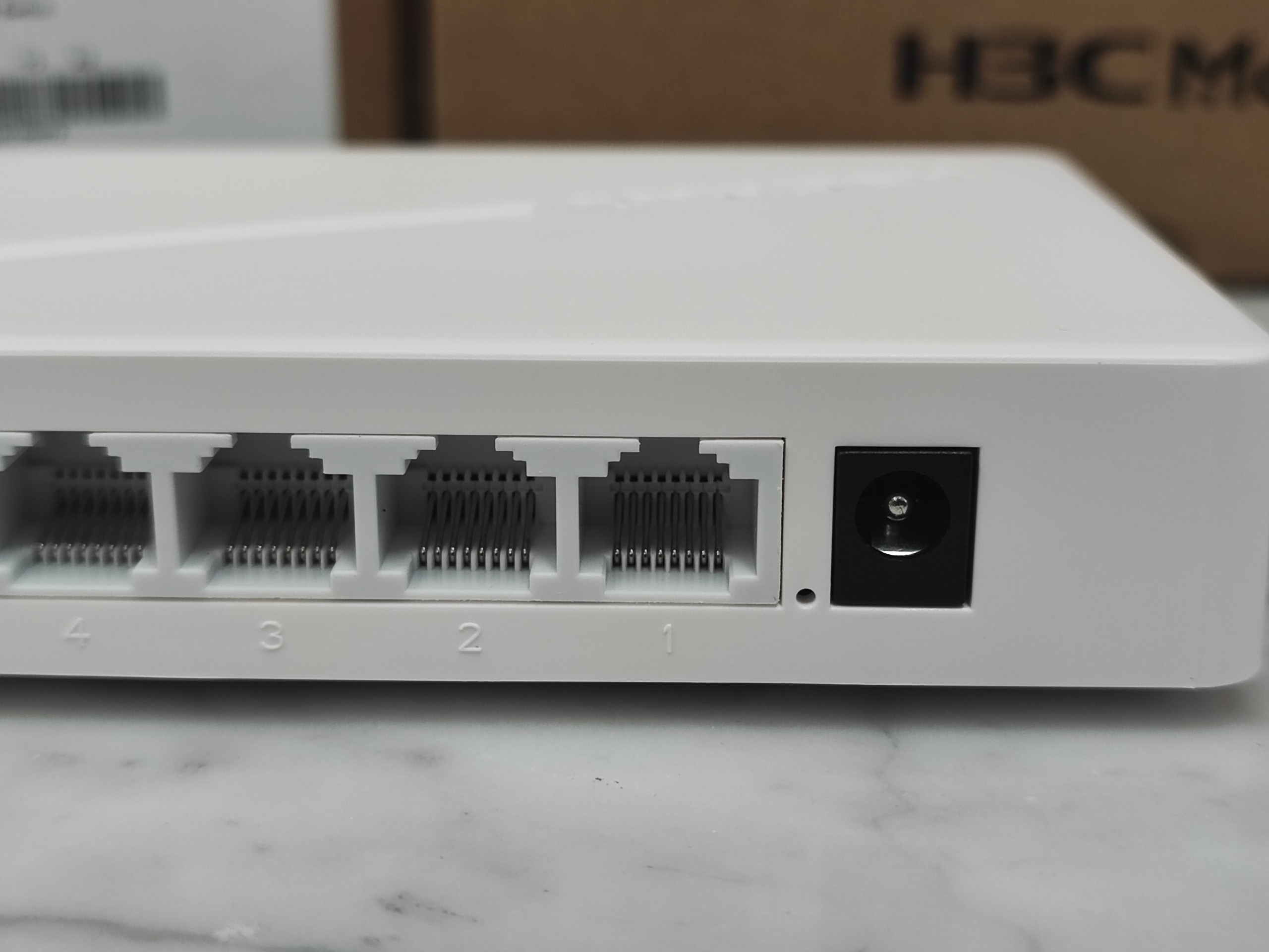 Bộ Chia Mạng Switch Để Bàn H3C BS205 Hàng Chính Hãng 5 Cổng Gigabit