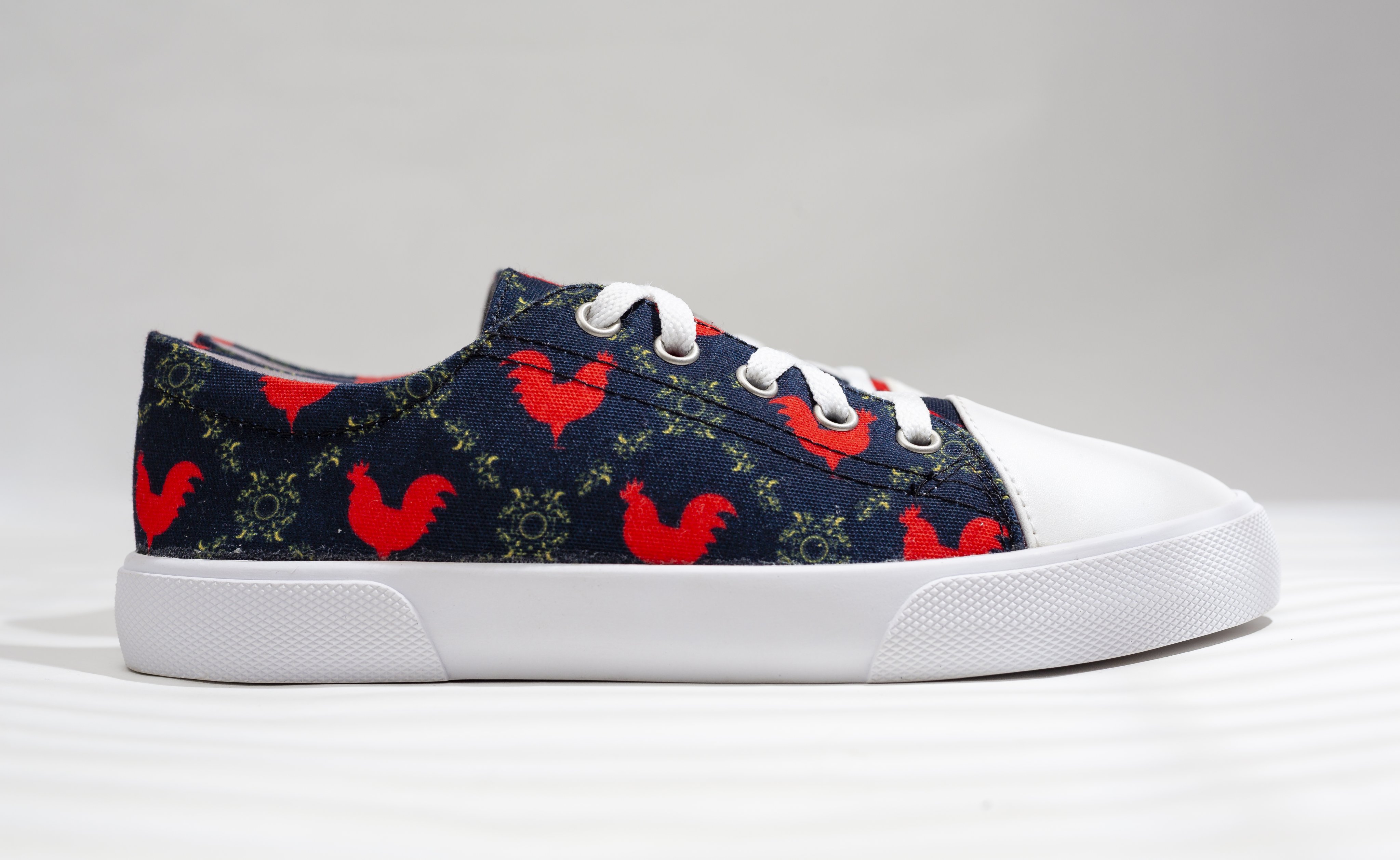 Giày Sneaker Unisex Thời Trang Chickenlove