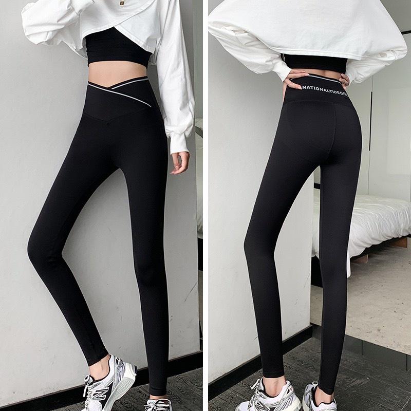 Quần legging nữ cạp cao ghen bụng in chữ cạp chéo thời trang Banamo Fashion 7110