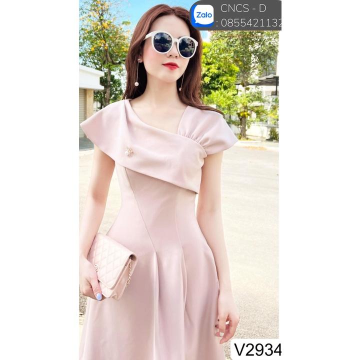 Đầm Thiết Kế Ginny Dress Lệch Vai Kèm Tag Cài - Váy Thiết Kế Cao Cấp Màu Be