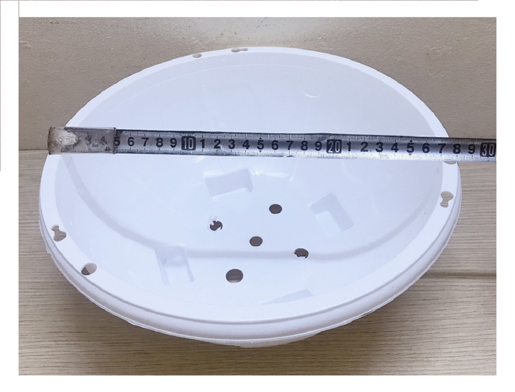 1 Chậu Nhựa Tròn Trồng Hoa Màu Trắng Có Móc Treo - Chậu chảo treo trồng hoa có móc xích kèm theo! KT: 29x12cm