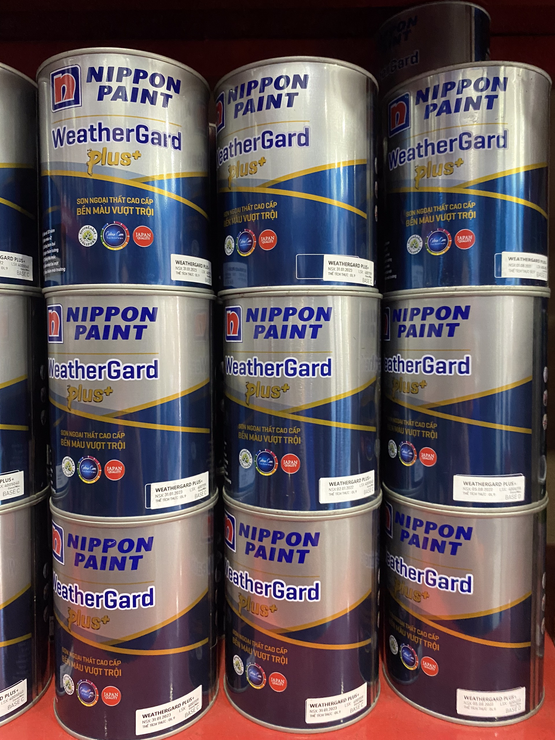Sơn ngoại thất Cao Cấp WeatherGard Plus+ có độ bền cao có khả năng chống thấm nước cao