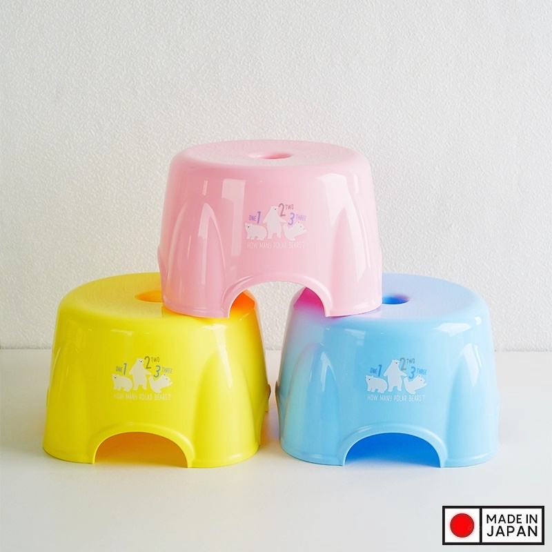 Ghế nhựa cho bé Nakaya Kuma - Made in Japan