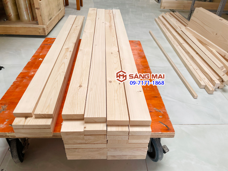 Thanh gỗ thông rộng 6cm x dày 2cm x dài 1m + láng mịn 4 mặt
