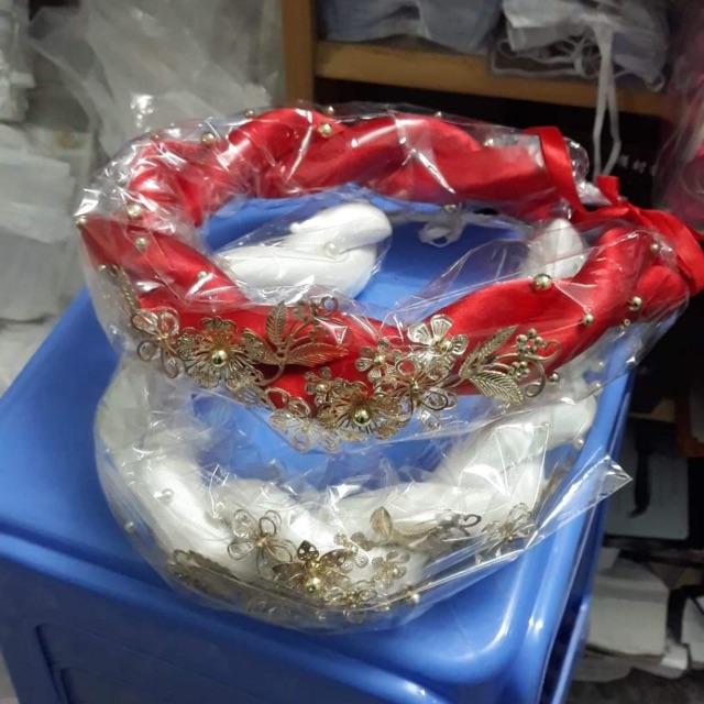 Bộ đôi hai mấn xoắn trắng đỏ