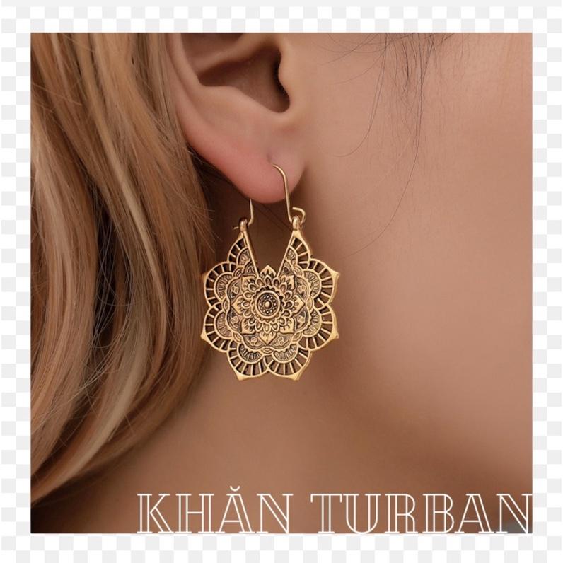 Khuyên tai khắc nổi hình hoa phong cách bohemian