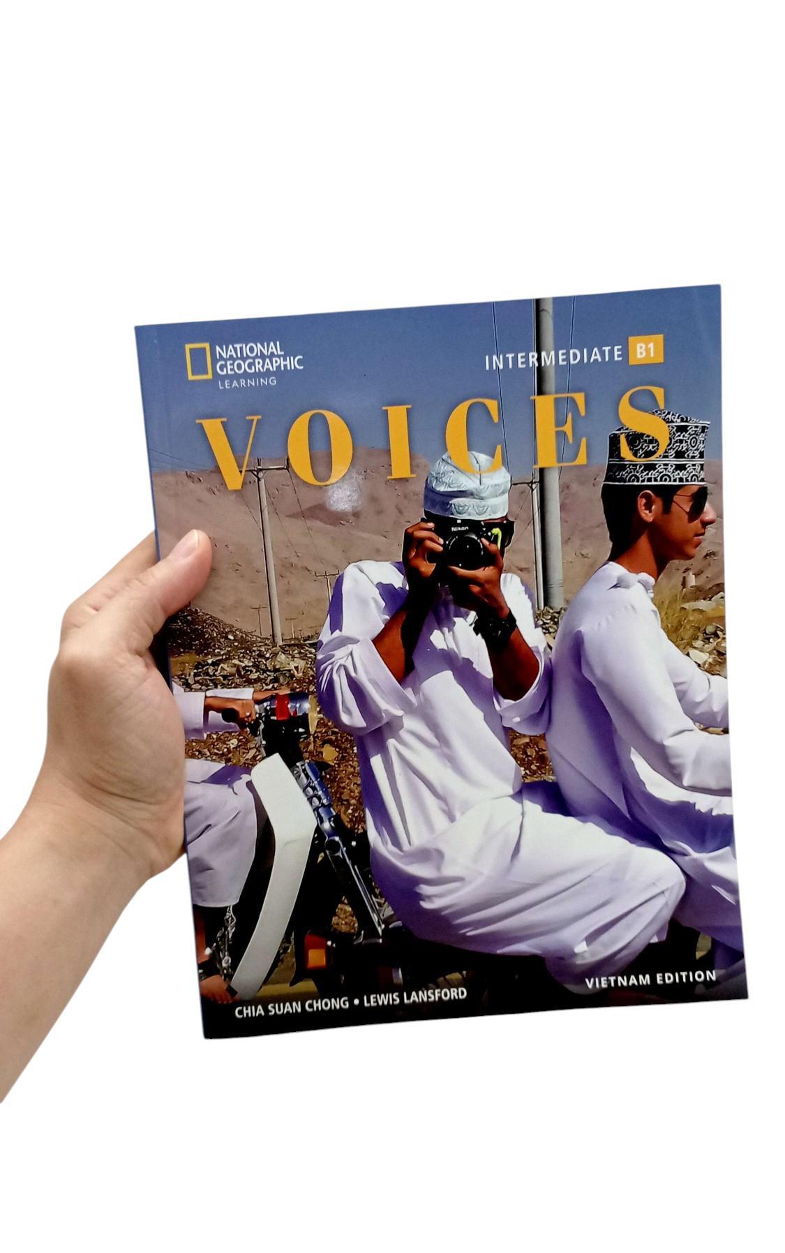 Voices Intermediate B1: Student's Book BRE + OLP/EBK CSTM (Vietnam Edition)