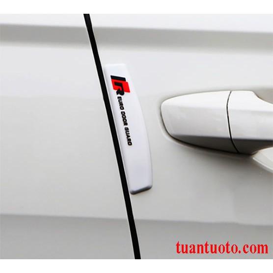 Bộ 04 miếng nhựa dán chống trầy cánh cửa ô tô