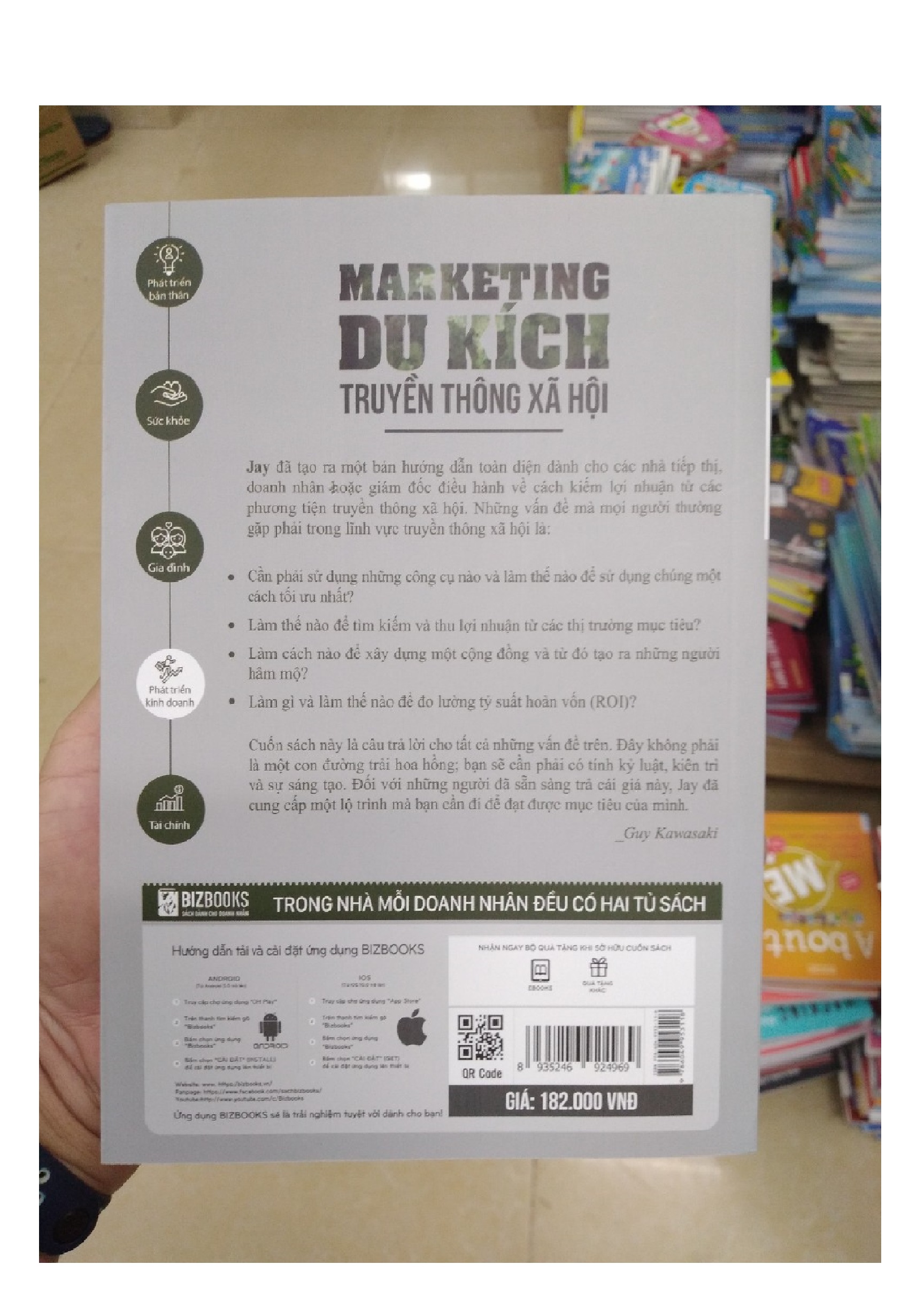 Sách - -Marketing Du Kích Truyền Thông Xã Hội ( Tặng Đệm Bút Cầm Tay Hình Cá Heo ngẫu nhiên ) PB