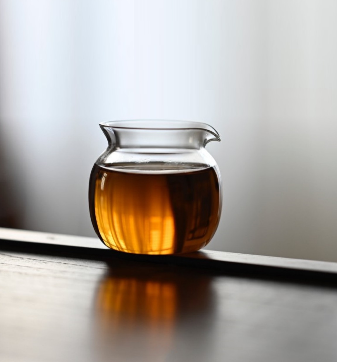 Tống chuyên trà thủy tinh chịu nhiệt Borosilicate cao cấp Dung Tích 230 ml