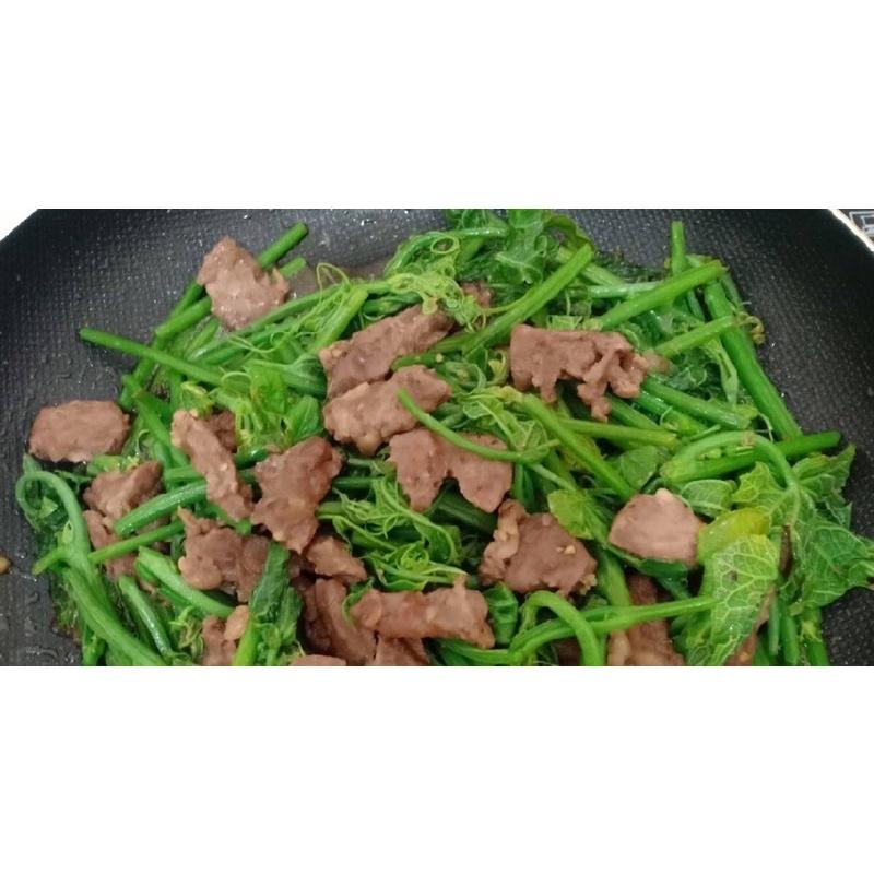 Quả su su giống dễ trồng dễ chăm sóc ít sâu bệnh.