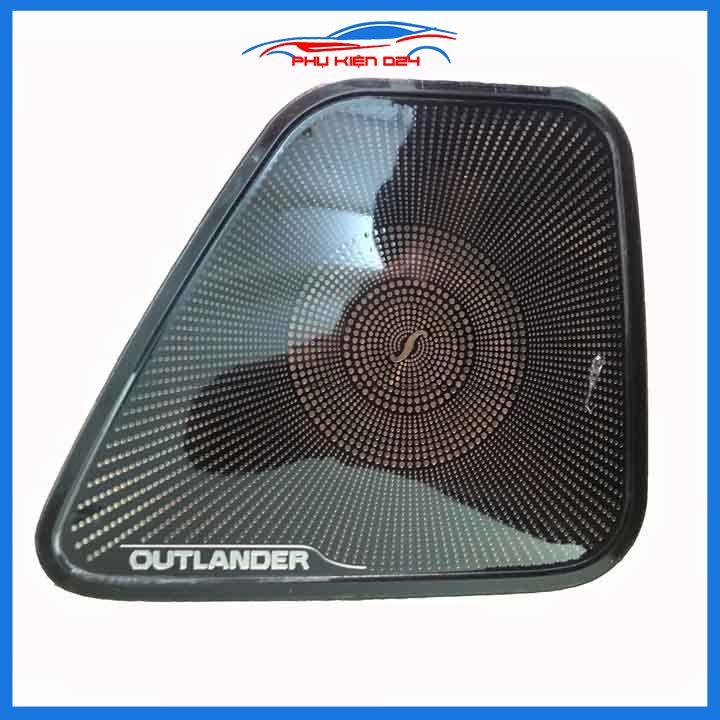 Bộ ốp màng loa vân Titan cho xe Outlander 2018-2019-2020-2021-2022 chống xước trang trí nội thất ô tô