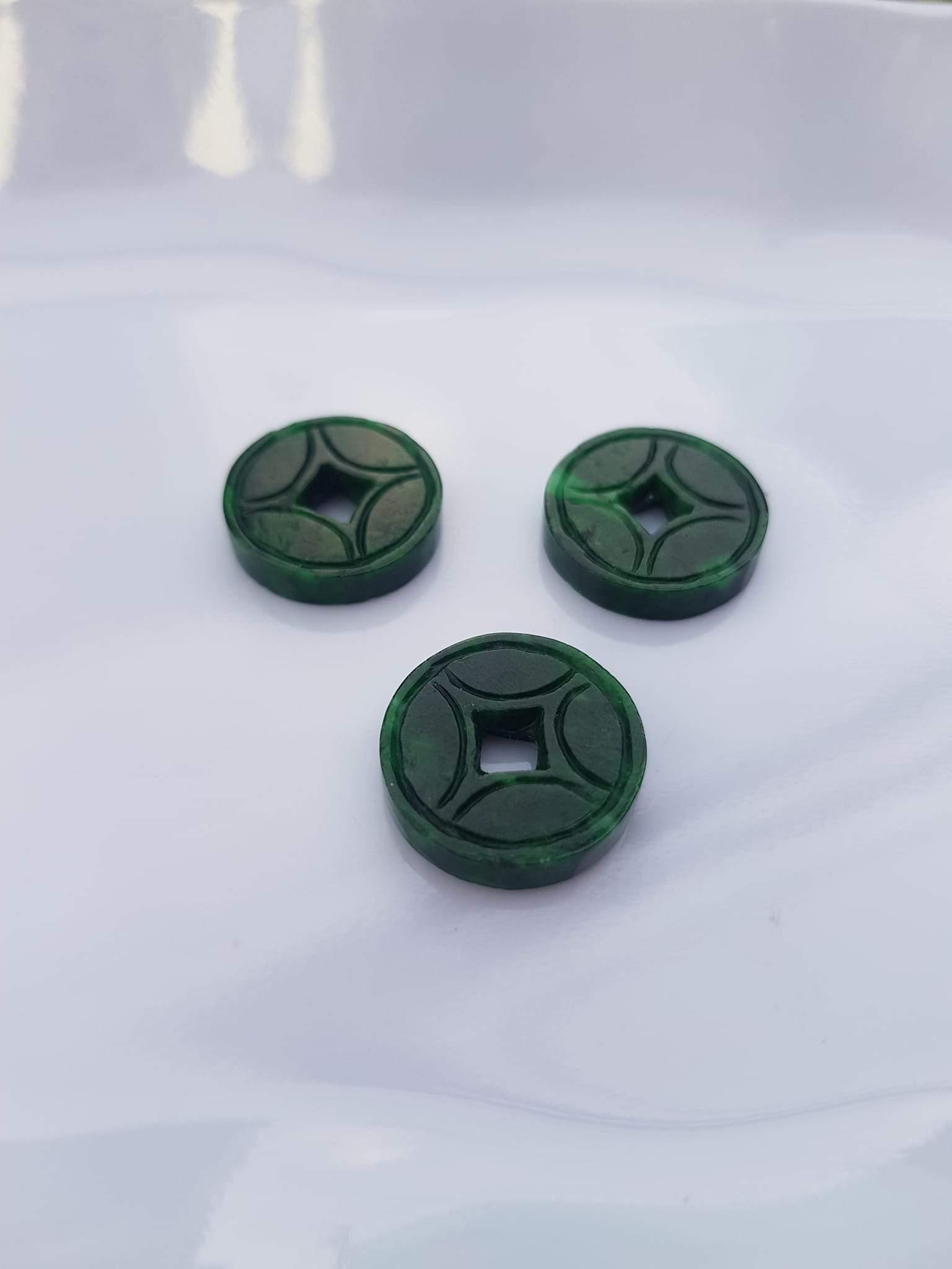 MẶT DÂY CHUYỀN MẶT NHẪN Đồng tiền đá cẩm thạch tự nhiên Size lớn 15mm, 16mm x dầy 3mm may mắn tài lộc hợp Anh Chị mệnh thủy mộc hỏa bọc vàng lên đẹp lắm ạ