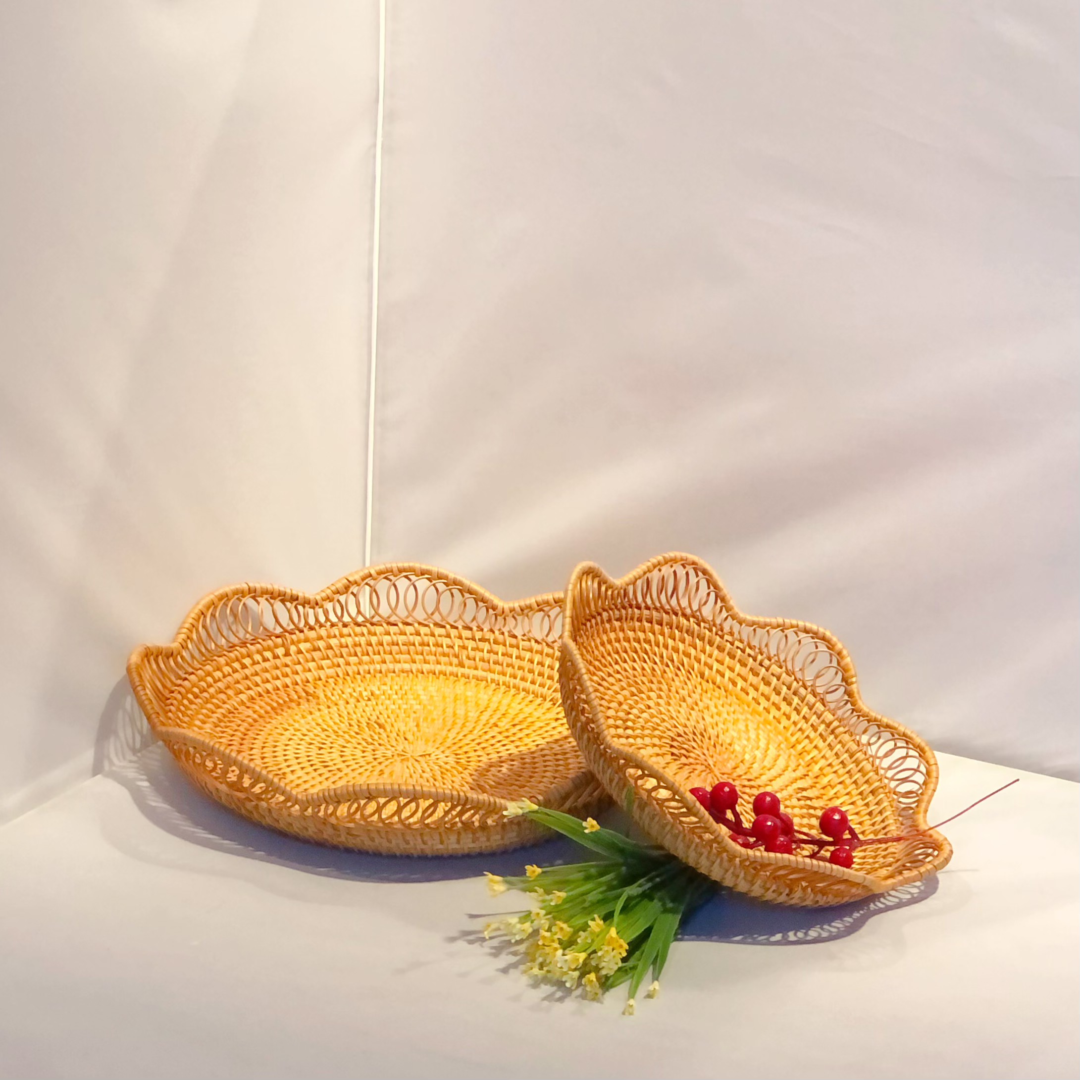Khay mây tre hoa sen tròn trang trí nhà cửa