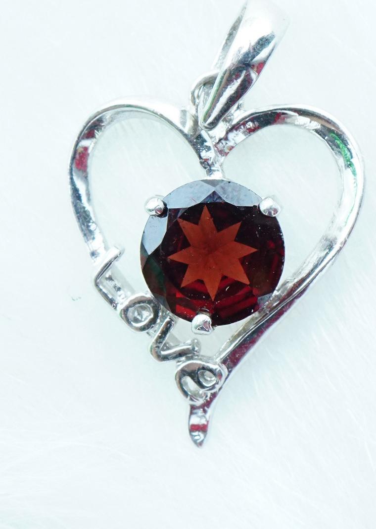 Mặt dây chuyền bạc 925 đính đá Garnet ngọc hồng lựu tự nhiên kiểu tim MDG8