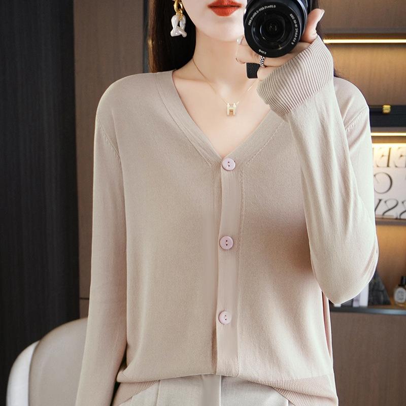 Áo len Cardigan nữ lụa băng mã HTA0434 - M08 Đen