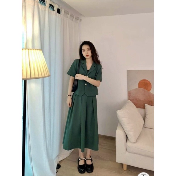 Set áo vest kèm chân váy xếp ly midi ulzzang