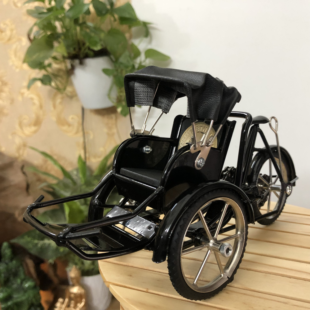 Mô hình xe xích lô sắt - size nhỏ - màu đen