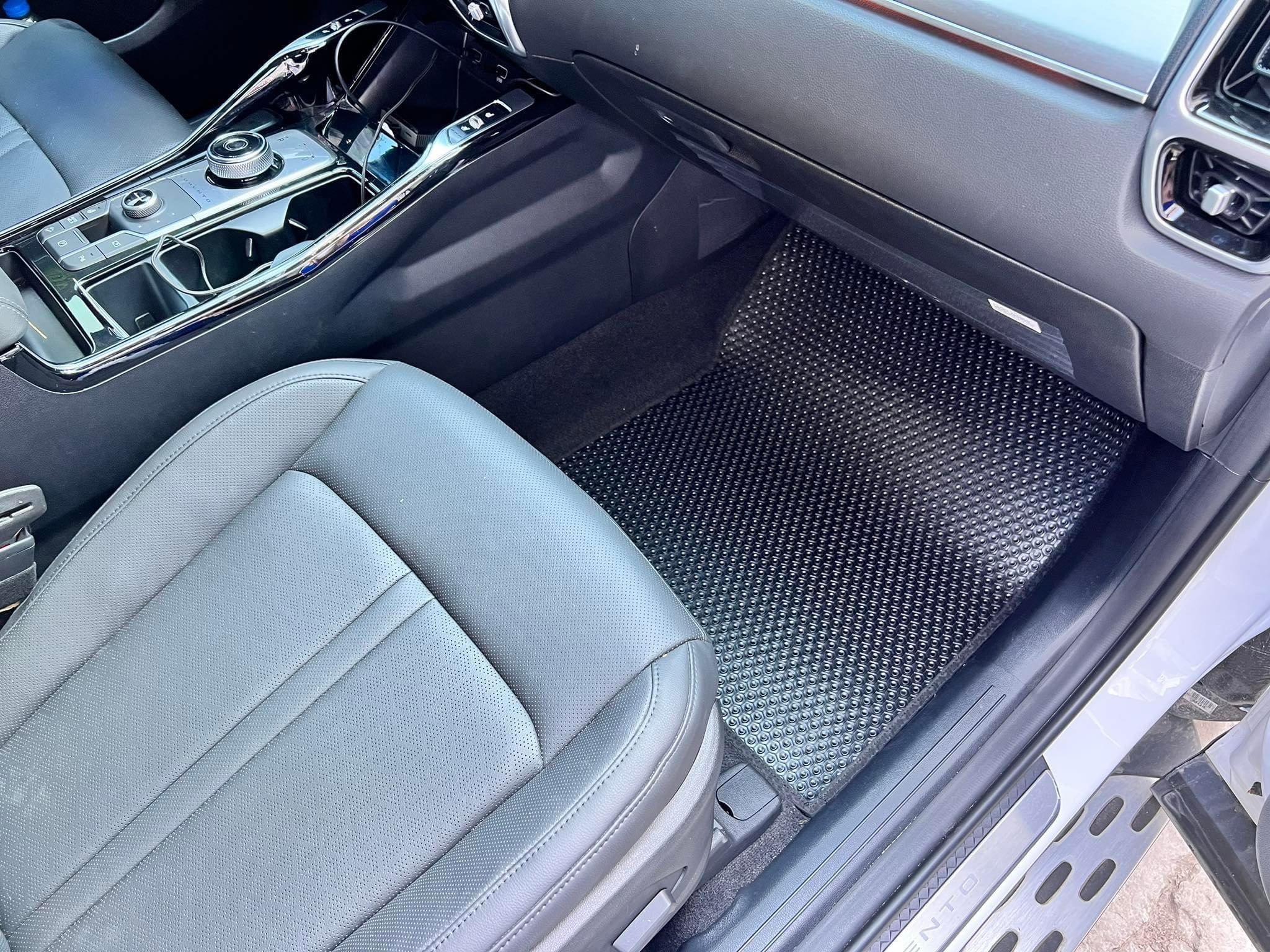 Thảm lót sàn ô tô KATA cho xe Kia Sorento 7 chỗ - Khít với sàn xe, Chống trơn, Không mùi, Không ẩm mốc