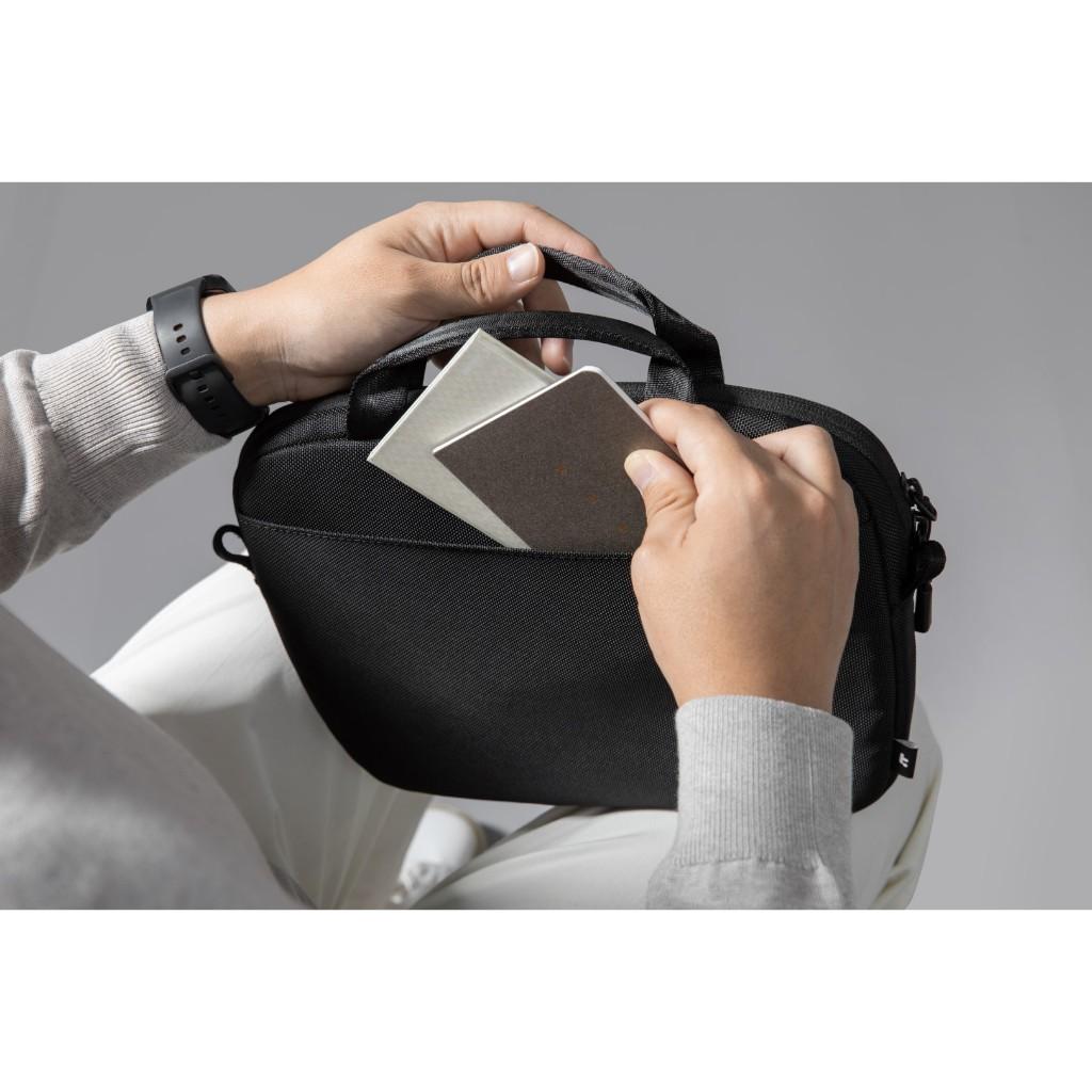 Túi Xách / Đeo Chéo Tomtoc (USA) Defender Shoulder Bag cho iPad/ Tablet 11-Inch – B30A1D1