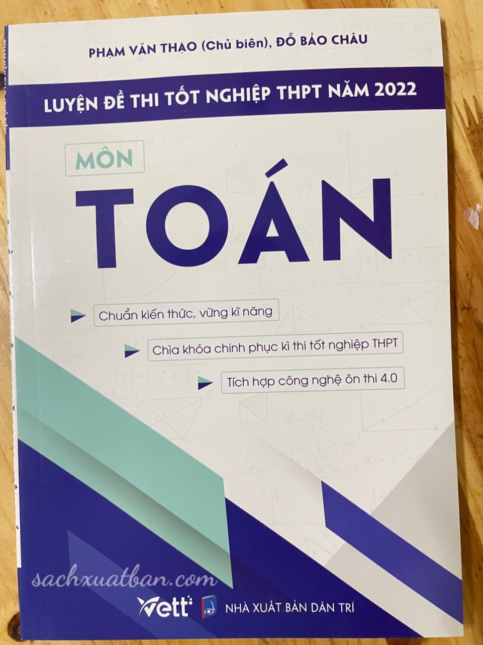 Sách Luyện Đề Thi Tốt Nghiệp THPT Năm 2022 Môn Toán