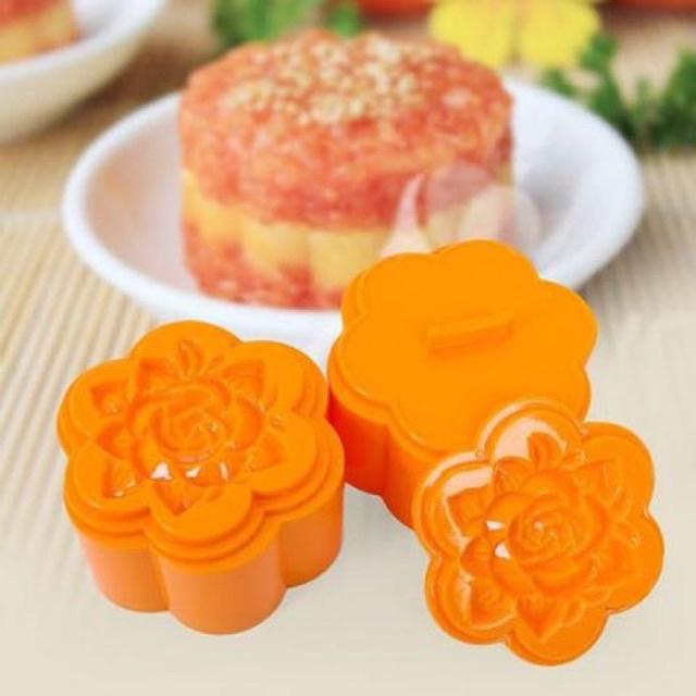Khuôn làm xôi hình bông hoa hồng rất đẹp