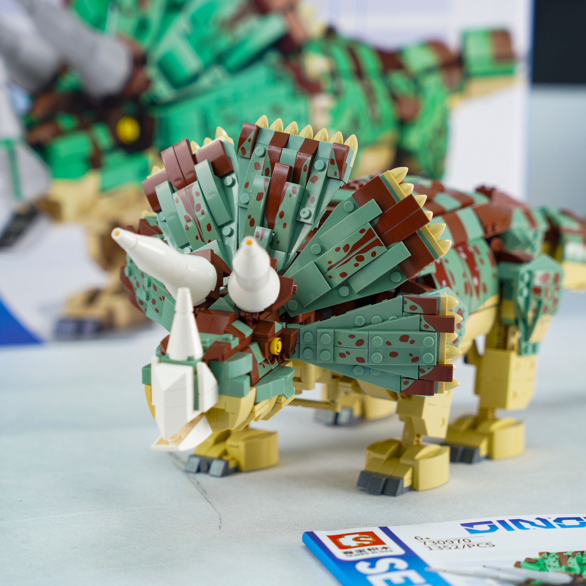 Đồ chơi lắp ráp, xếp hình Khủng long điều khiển từ xa ba sừng Triceratops - SEMBO 730970