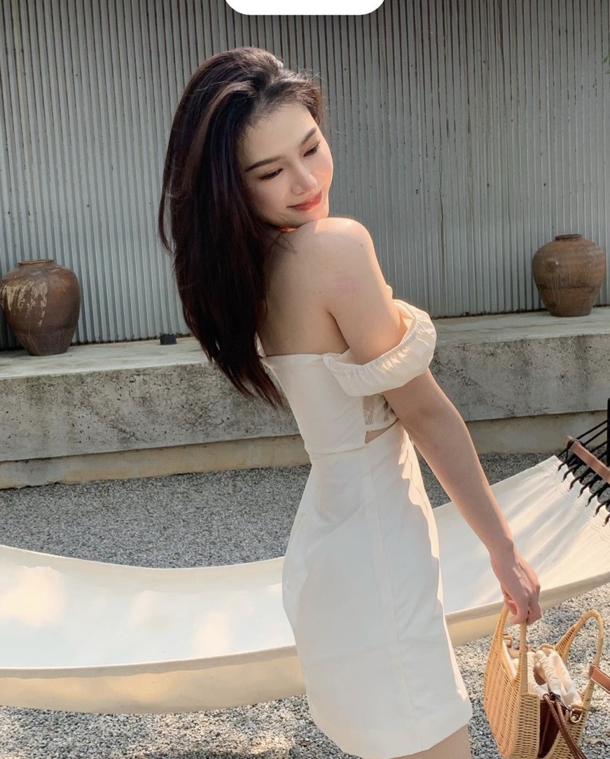 ĐẦM CỔ U TAY CON KHOÉT EO