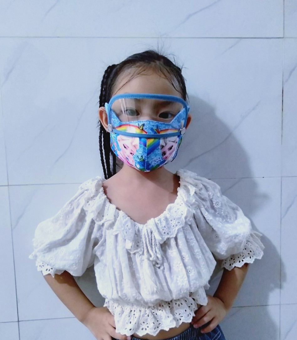 COMBO SIÊU RẺ  3 cái chỉ 99 k Khẩu trang vải 3D kèm kính che mặt chống giọt bắn, khói bụi cho bé trai,bé gái ( từ 2-7 tuổi)