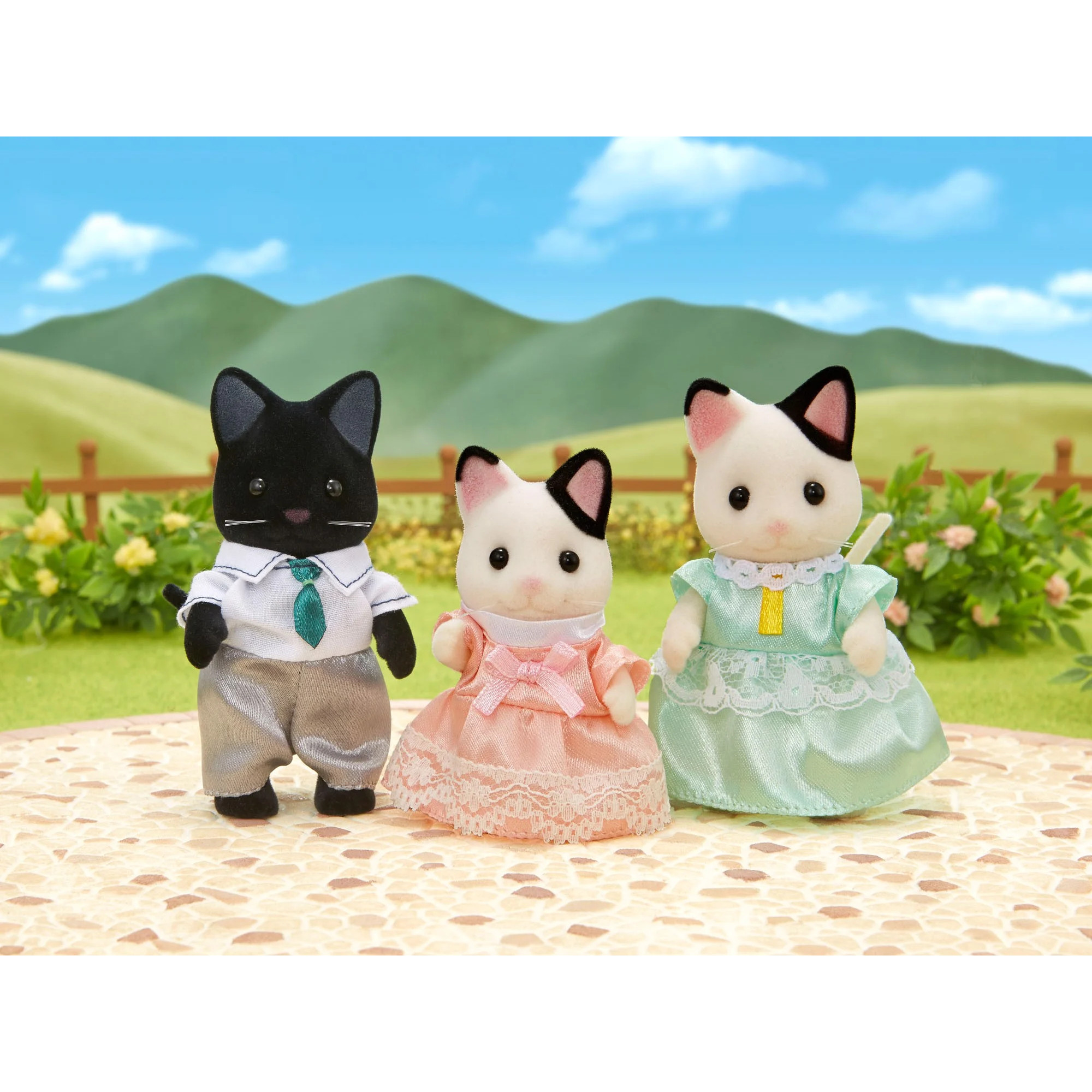 Đồ chơi mô hình Sylvanian Families Gia đình mèo Tuxedo - 3 nhân vật