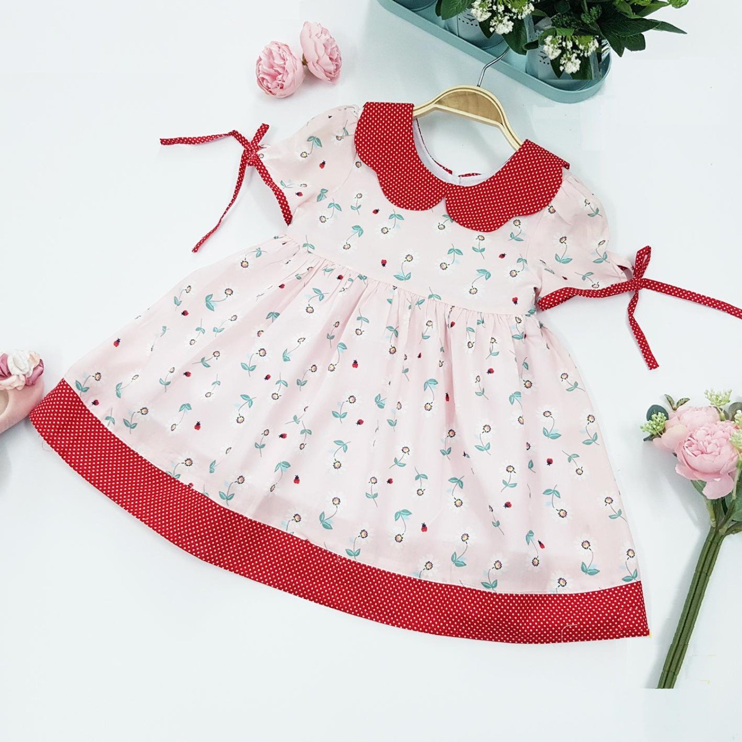 G00000106 Đầm lễ hội bé gái, tùng xòe, cổ sen màu đỏ điệu đà cho bé từ 2 tuổi