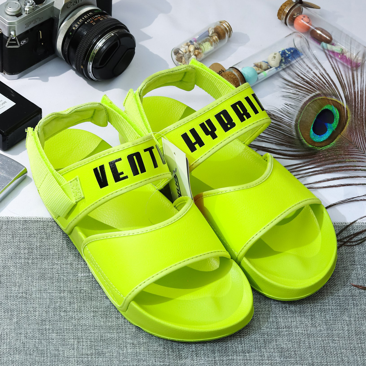 Giày sandal nữ đi học hiệu Vento FL17